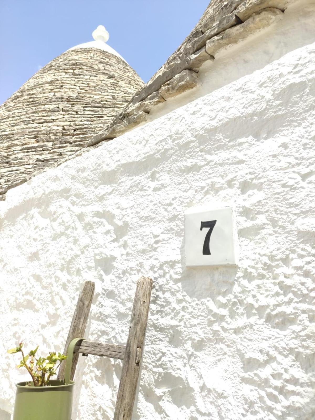 Вілла Trullo Al Vicoletto Al Civico 10, Civico 8, Civico 7 Альберобелло Екстер'єр фото