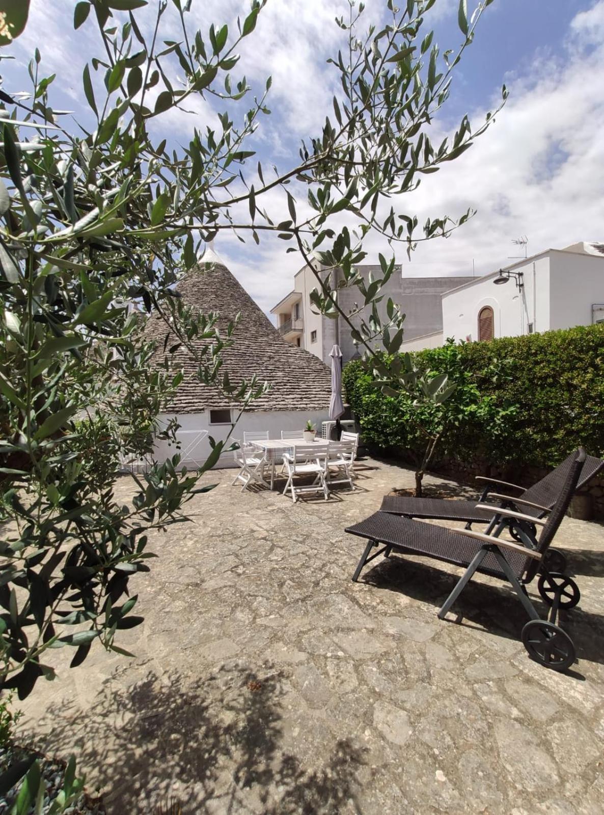 Вілла Trullo Al Vicoletto Al Civico 10, Civico 8, Civico 7 Альберобелло Екстер'єр фото